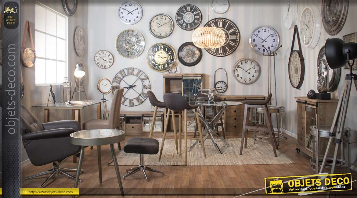 Série de 2 tables basses rondes de style industriel avec horloges intégrées Ø 52 cm