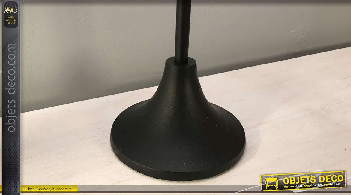 Lampe de table de 81 cm de haut, en aluminium finition noir, pied avec perroquet effet vieilli