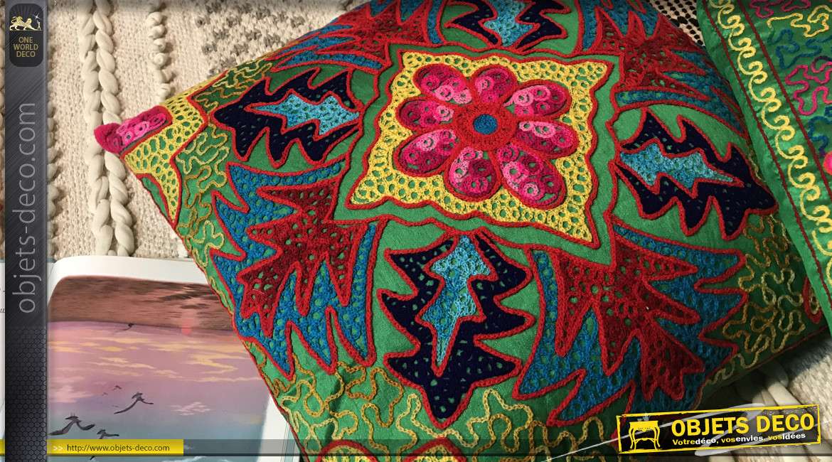 Série de deux coussins en coton brodé multicolores, avec franges et pompons, ensemble très coloré, 40x40cm