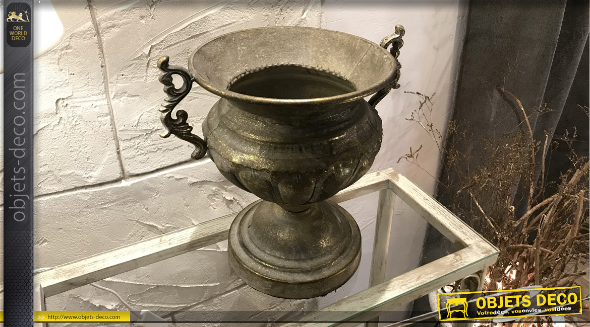 Vase en métal inspiration Médicis, finition doré ancien, grandes anses, 32cm