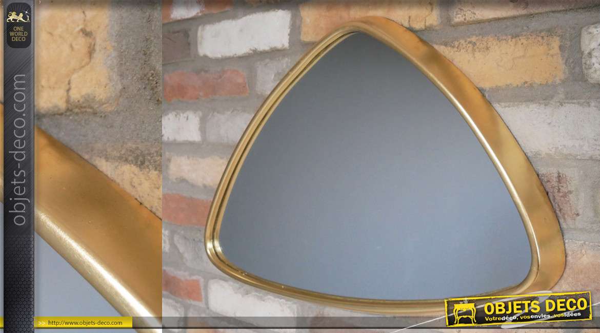 Miroir mural de forme triangulaire, encadrement en métal doré effet vieux laiton, style moderne, 61cm