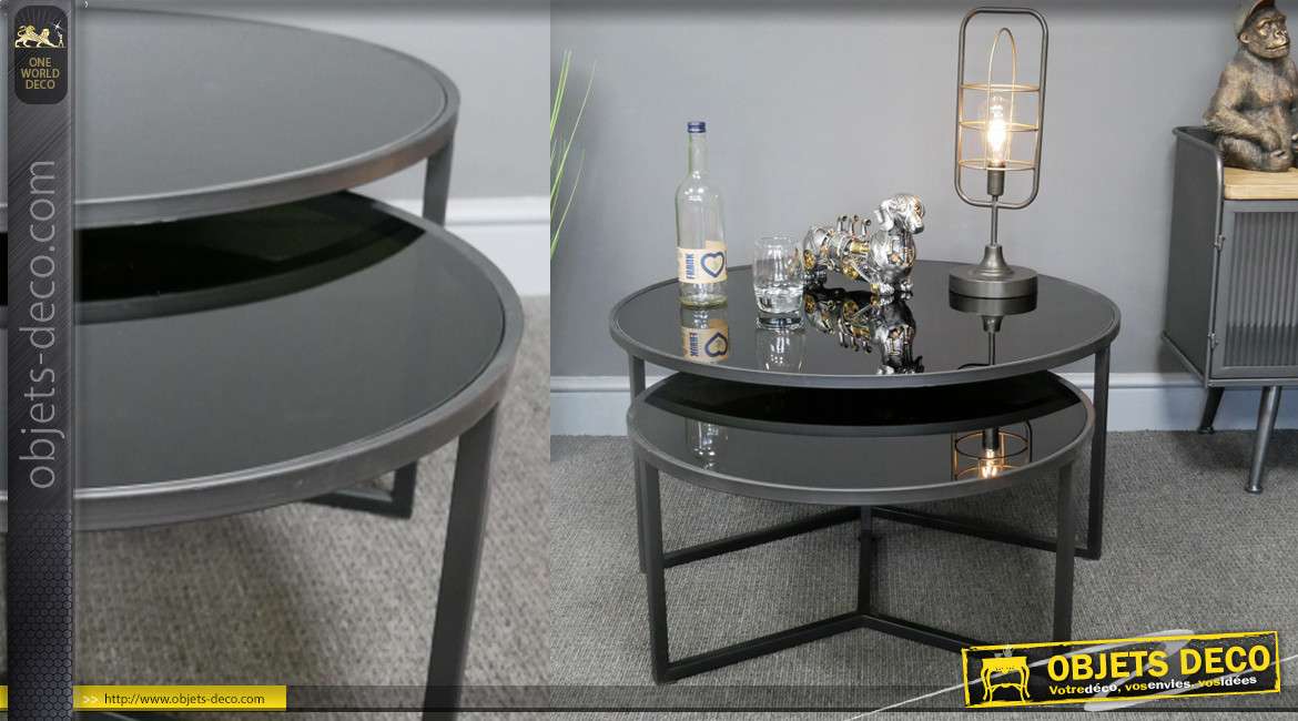 Série de deux tables en métal et plateaux en verre teintés noir brillant, style chic et élégant, de formes rondes, 80cm