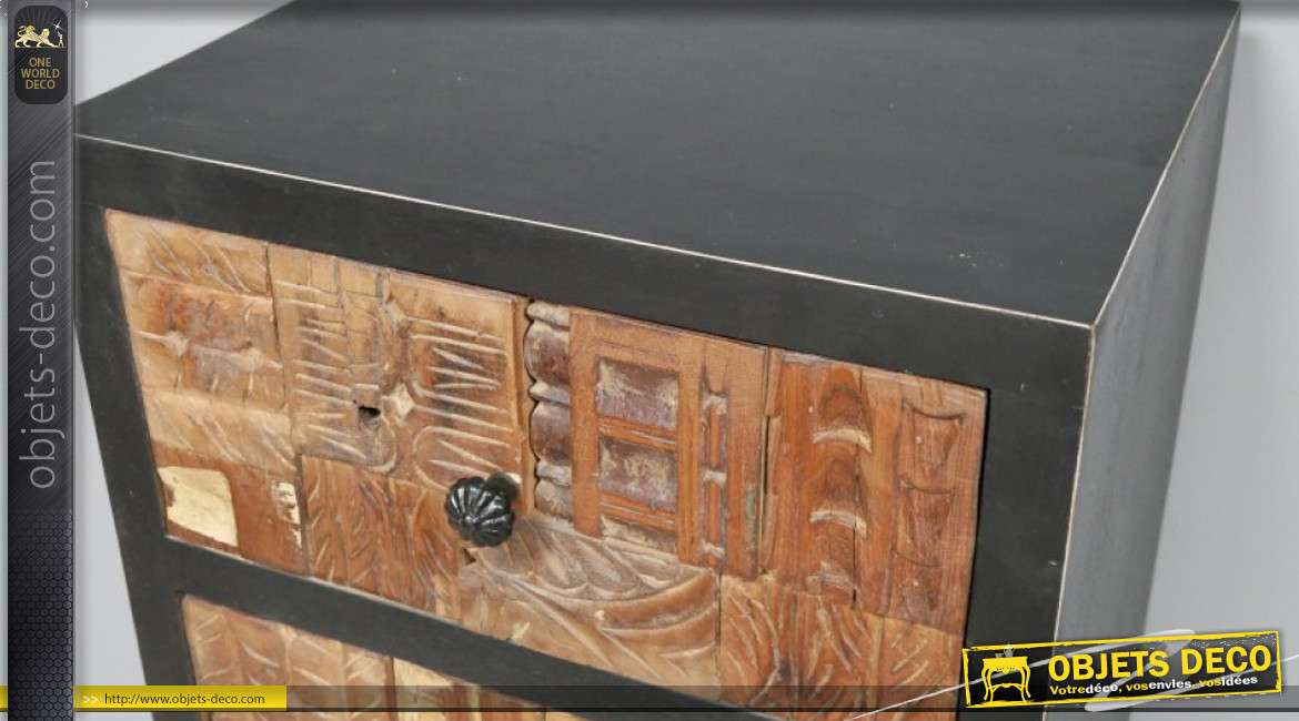 Table de chevet en bois de manguier, façades sculptées et structure finition noir usé, esprit indien, 116cm