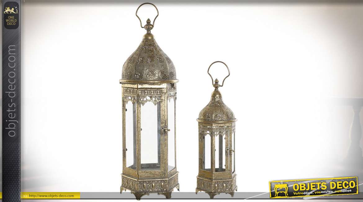 Série de 2 lanternes esprit moucharabieh finition dorée vieillie à poser ou à suspendre de style oriental