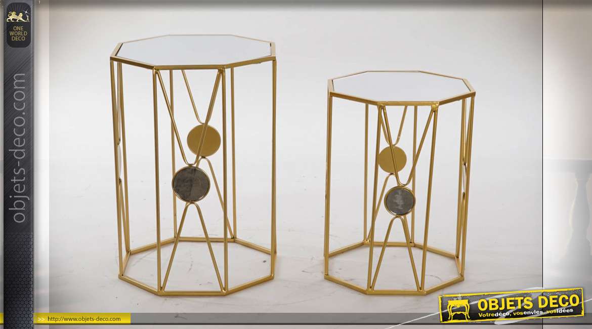 Série de deux tables auxiliaires octogonales finition doré, plateaux en miroir, 53cm