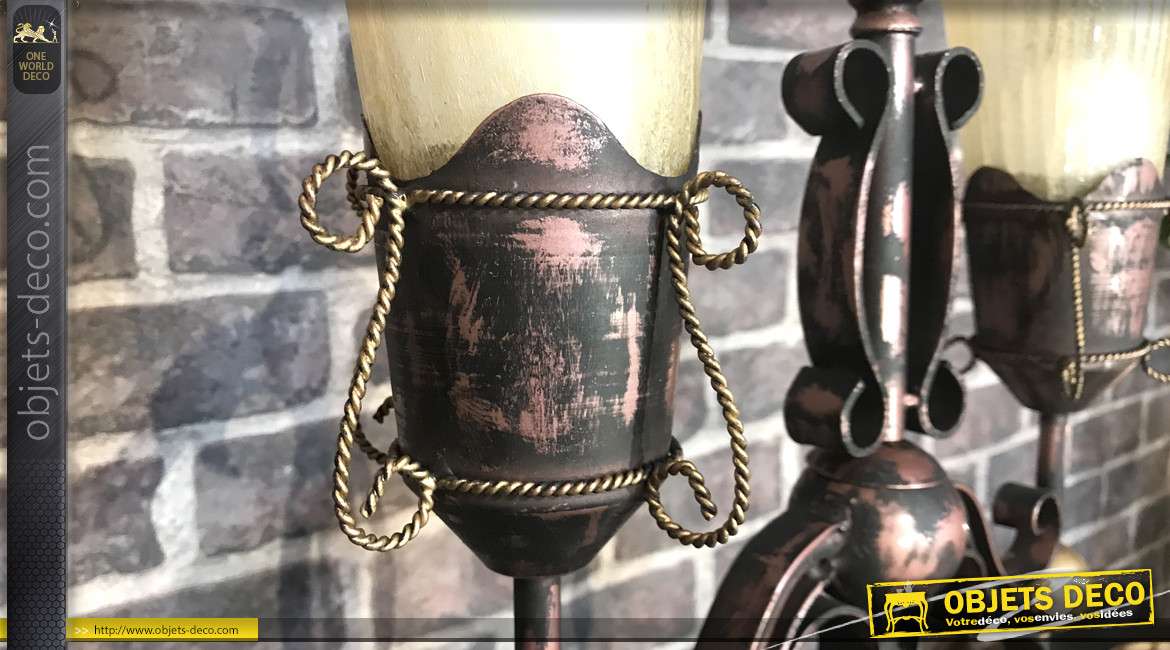 Grande lampe à 2 feux en métal de style médiéval, finition vieux rose et noir effet brossé, esprit chandelier, 69cm