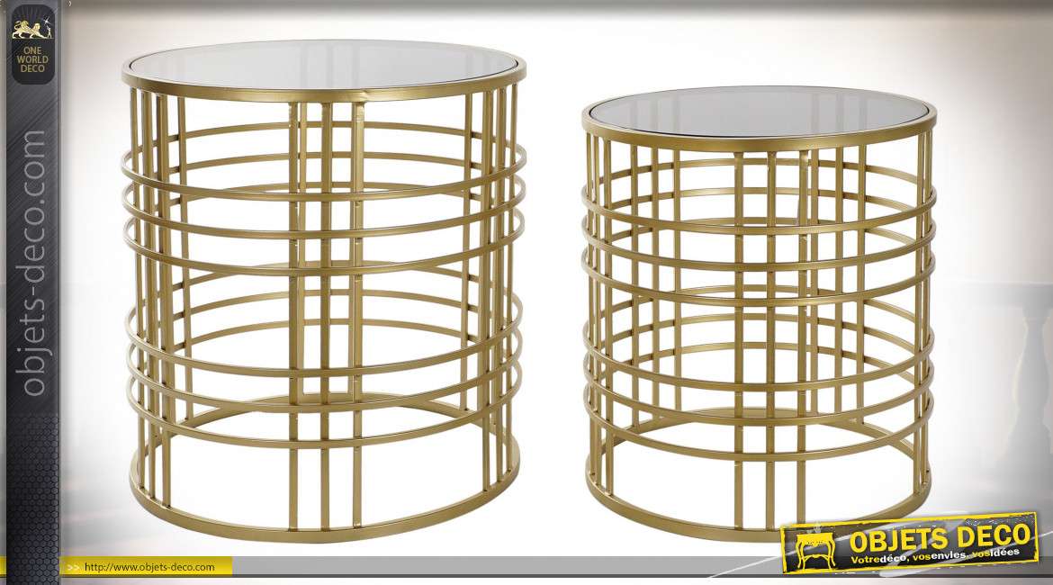 Série de deux tables basses finition dorée plateau en verre fumé style moderne, 51cm