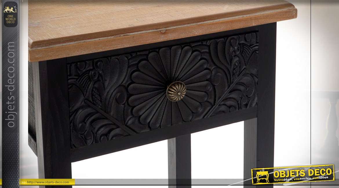 Table d'appoint noire en bois de sapin gravé, 81cm