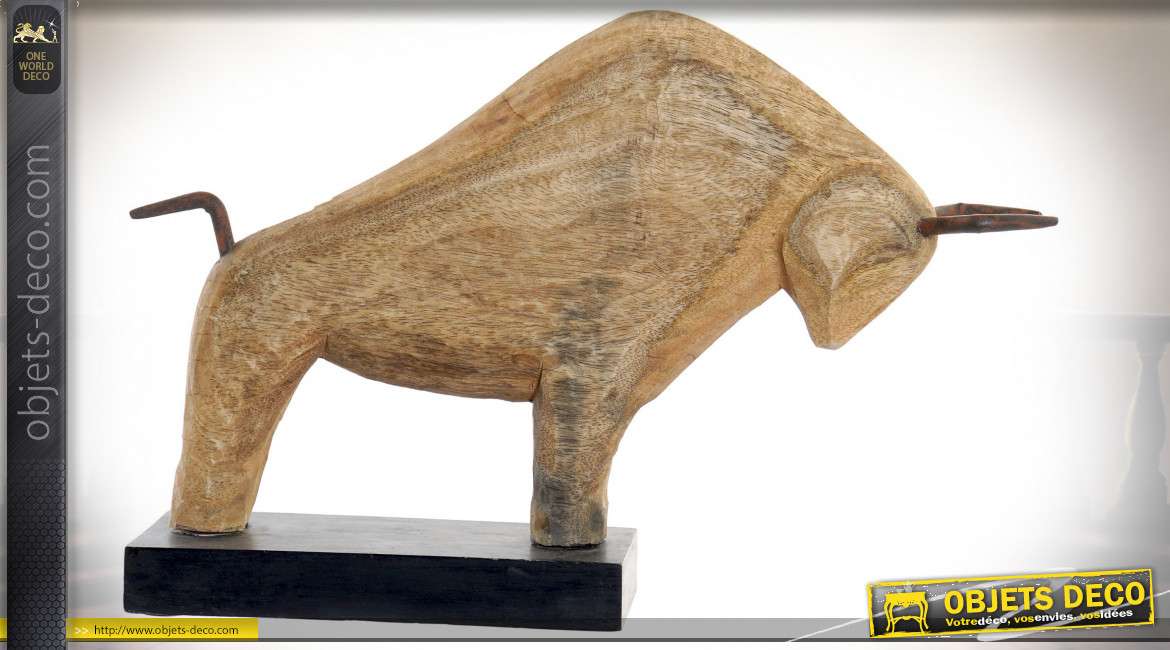 Sculpture de taureau en bois de manguier finition clair, richement veiné 42cm
