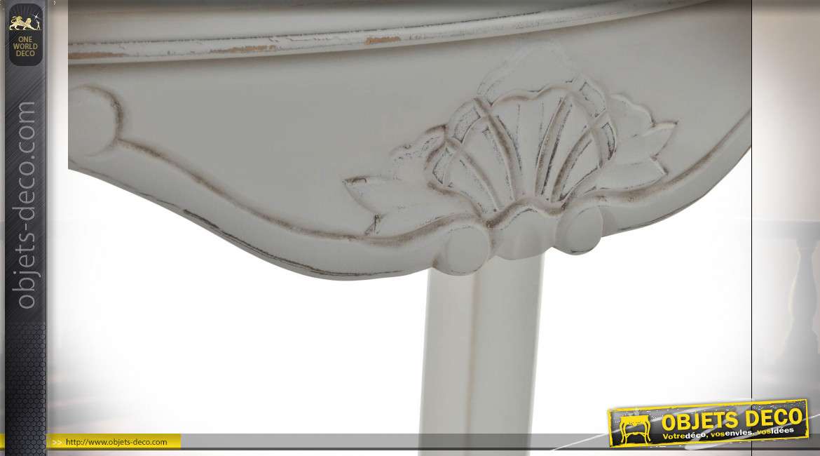 Table de chevet en bois sculpté finition blanc effet vieilli, style shabby chic, 69cm