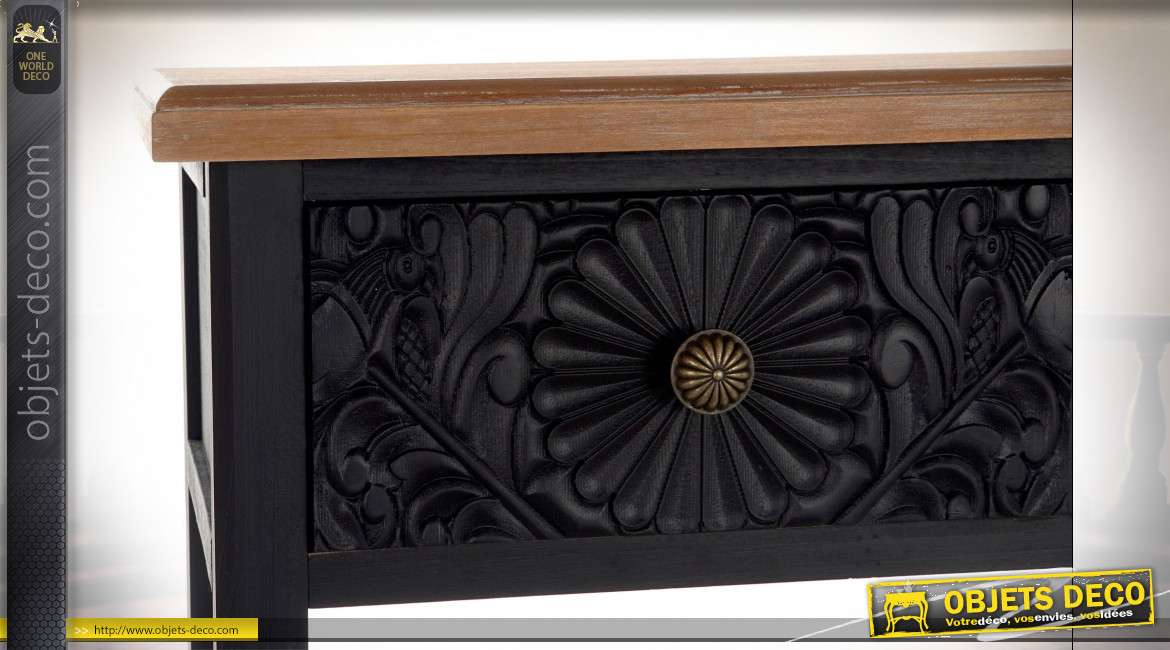 Console en bois de sapin finition noire et façade de tiroirs en bois sculpté, 120cm