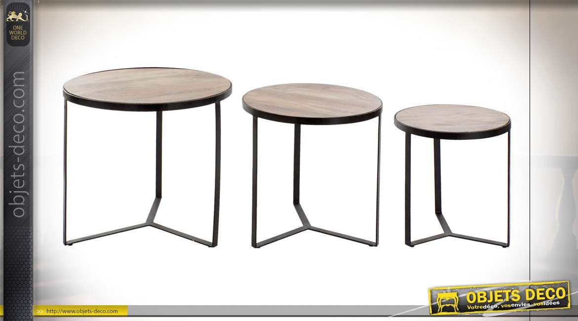 Série de trois tables d'appoint gigogne style contemporain, 60cm