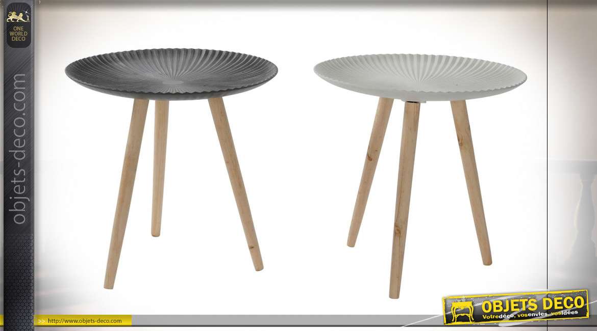Série de deux tables d'appoints sur trépieds style scandinave, plateaux creux gris et blanc, 50cm