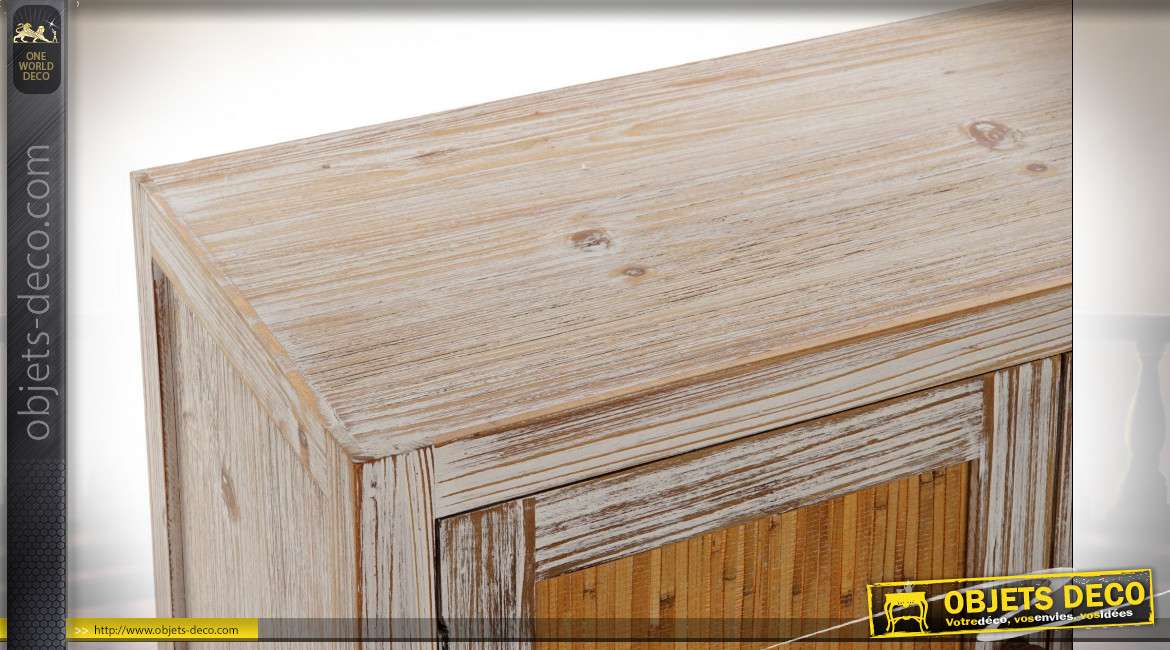 Buffet à trois portes en bois de sapin finition blanc décapé et chêne clair de style cottage, 120cm