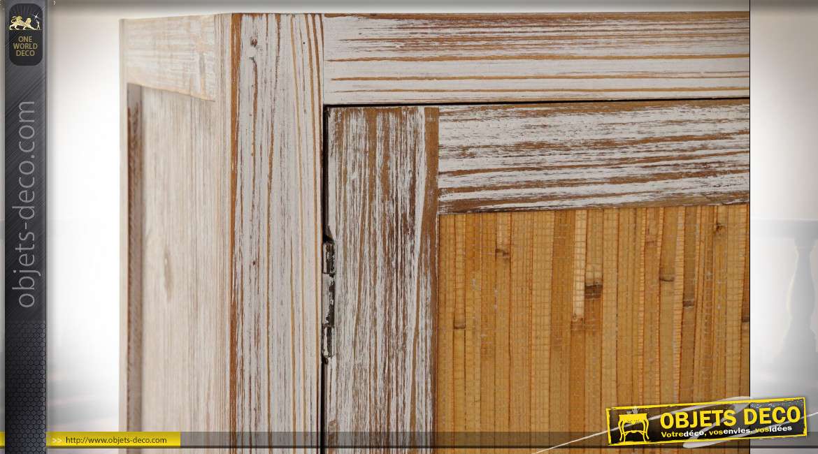 Buffet à trois portes en bois de sapin finition blanc décapé et chêne clair de style cottage, 120cm