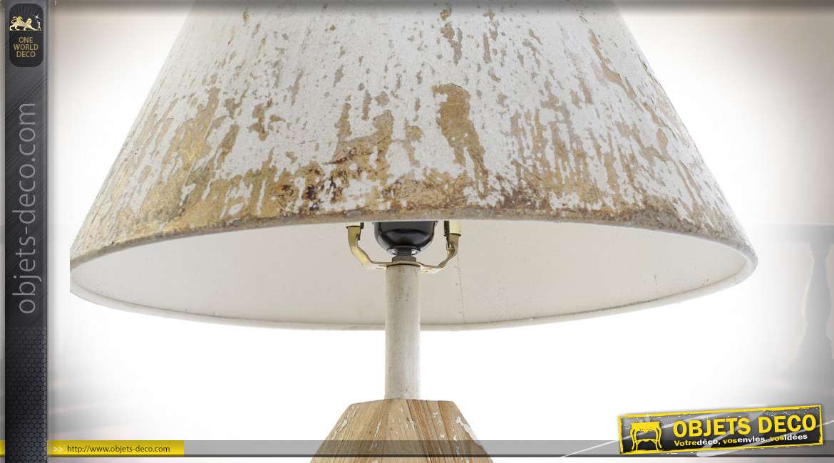 Lampe de table en bois et fer patine blanche craquelée style brocante, 64cm