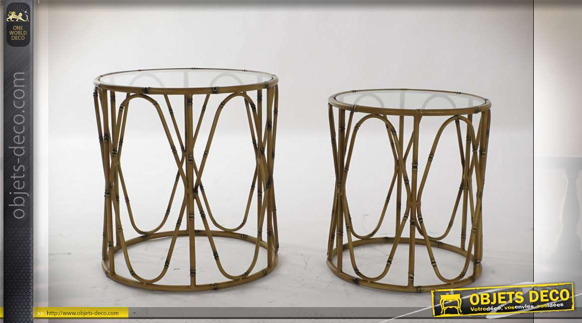 Série de deux tables auxiliaire imitation bambou et plateau en verre transparent de style tropical, 51cm