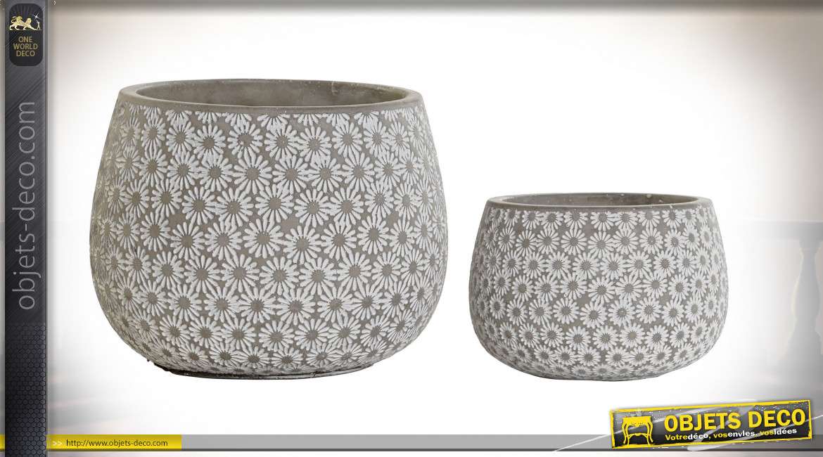 Cache pot en ciment avec motifs floraux, finition gris pierre et blanc effet ancien, ambiance champêtre, Ø20cm