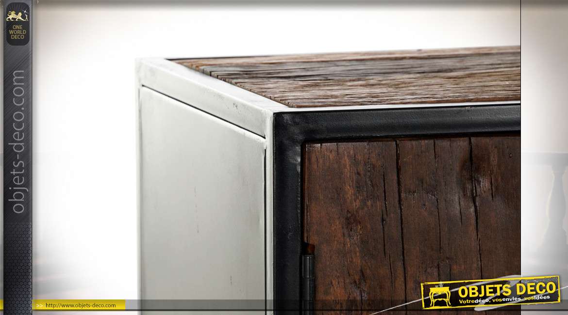 Meuble de salle à manger en bois finition brou de noix effet rustique de style alpin, 140cm