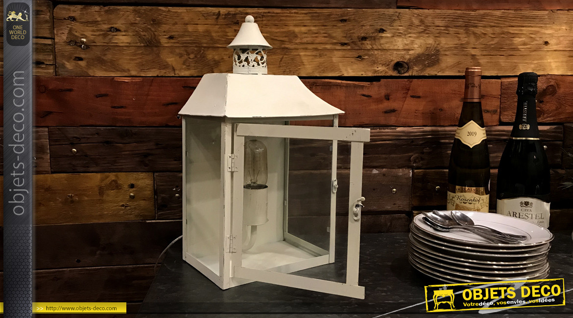Lampe de table en métal et verre en forme de lanterne, finition crème vieillie, ambiance maison de campagne, 40cm