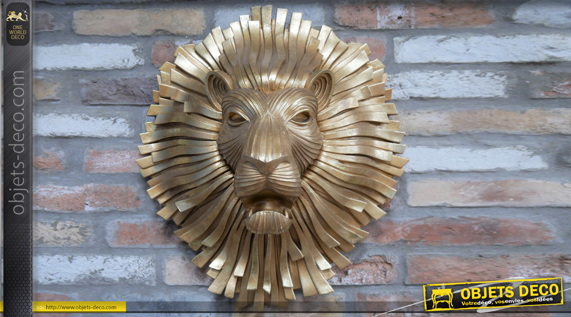 Grande tête de lion murale en résine finition dorée, effet sculpture en métal, esprit ancien heurtoir de porte, 63cm
