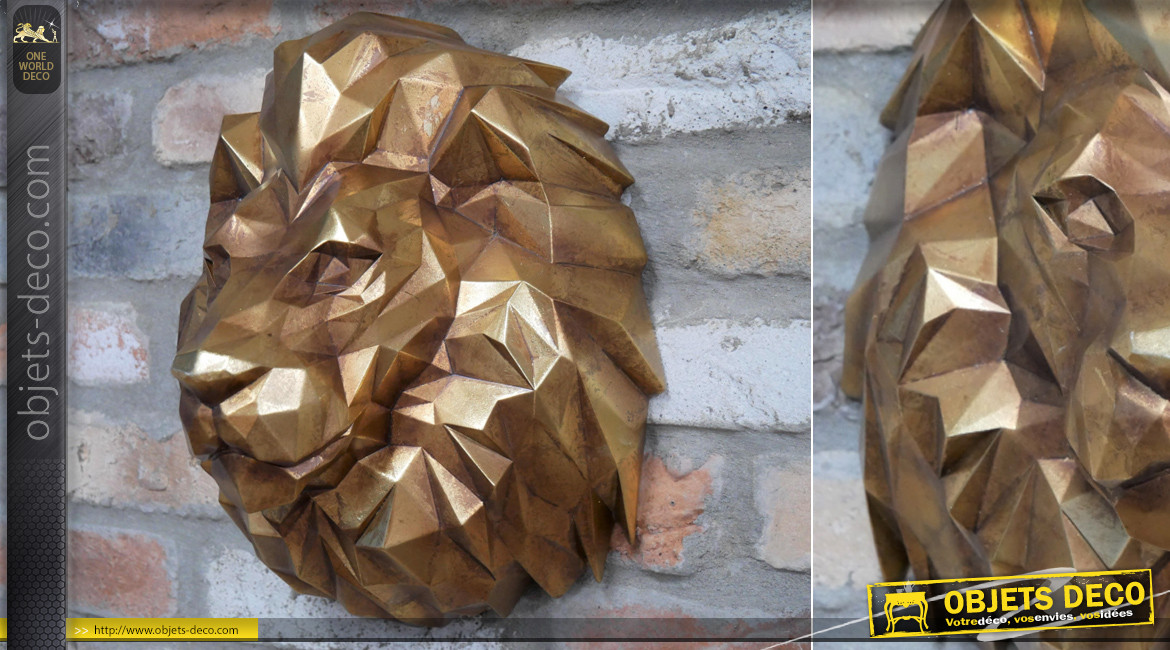 Trophée tête de lion mural en résine, esprit origami géométrique, finition doré vieux laiton, 36cm