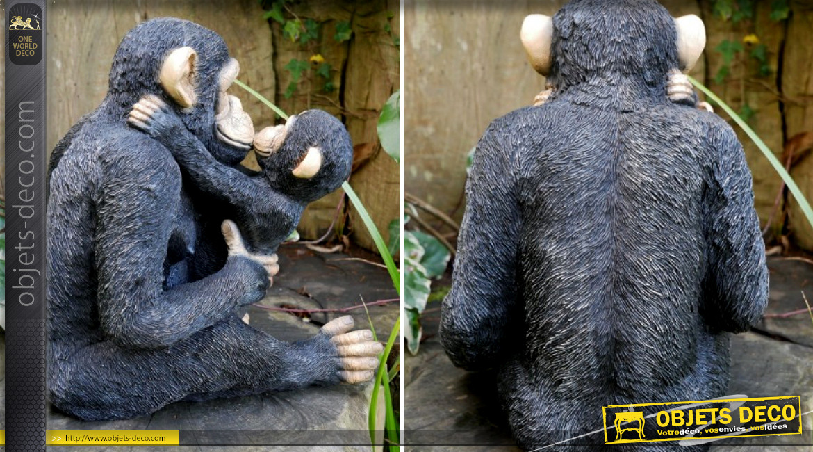 Représentation de maman gorille et de son gorillon en résine, finition charbon et reflets argentés, 35cm