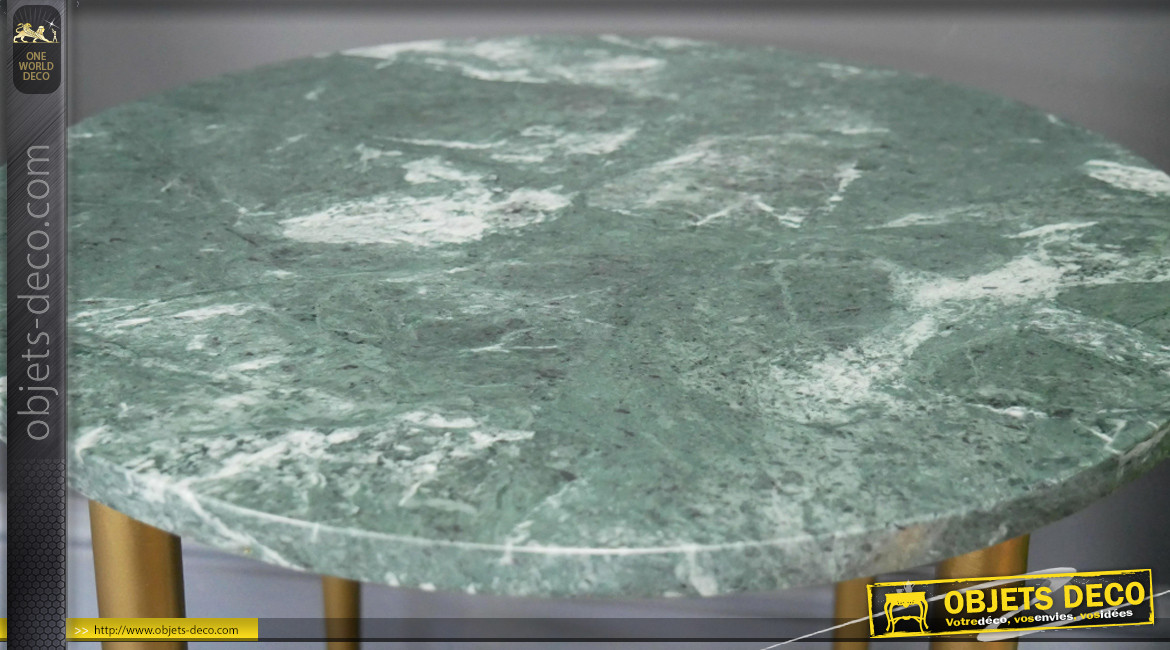 Table d'appoint en métal et marbre, finition laiton effet brossé et plateau lustré brillant, ambiance belles matières, Ø43cm