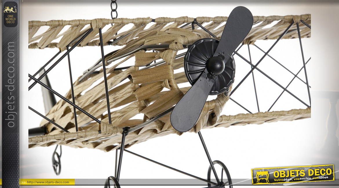 Avion bi-plan à suspendre en métal et rotin synthétique finition beige ambiance voyageur, 78cm