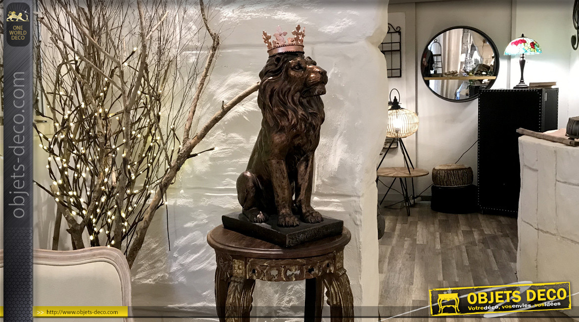 Lion majestueux en résine, finition bronze cuivré brillant, couronné et impérial, 54cm