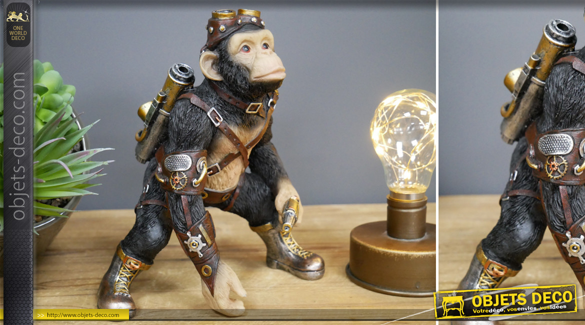 Guerrier singe en version Steampunk, en résine avec détails effet métal finition dorées et laiton, ambiance planète des singes, 21cm