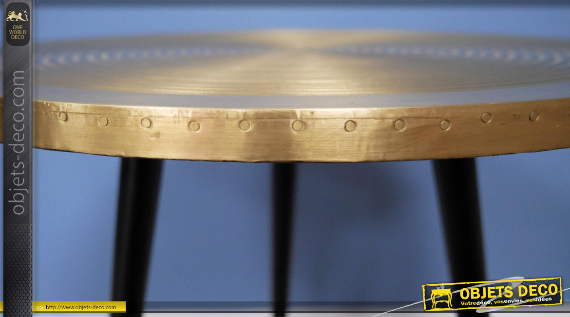 Table d'appoint de style Art Déco en métal avec plateau plaqué laiton, ambiance rétro chic, Ø40cm