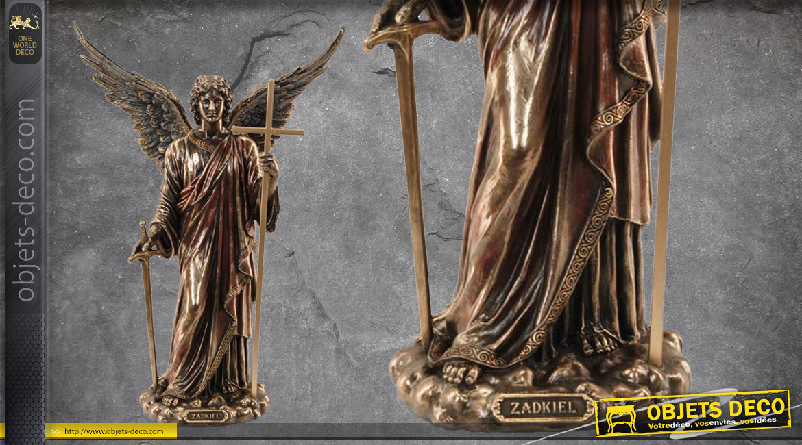 Archange Zadkiel, représentation de l'ange de la liberté et de la bienvellance, en résine finition laiton vieilli, collection Terre des Dieux, 36cm
