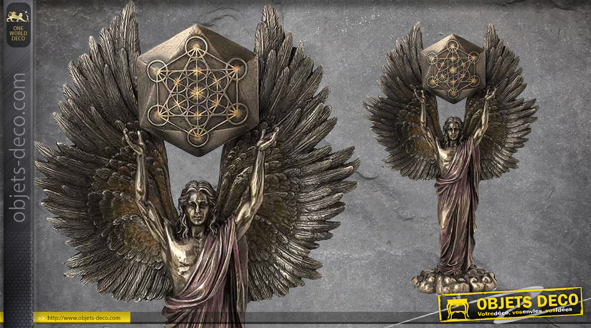 Archange Métatron, représentation de l'ange assistant de la présence divine, en résine finition laiton vieilli, collection Terre des Dieux, 34cm
