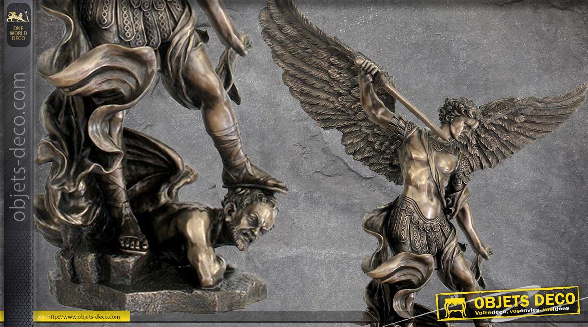 Archange Saint-Michel, grande sculpture en résine de l'ange combatant les démons, en résine finition laiton bronze vieilli, 110cm de hauteur finale