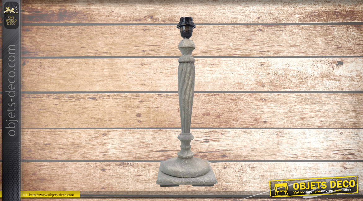 Pied de lampe en bois sculpté, modèle Asmara de 48cm, finition naturelle usée, ambiance bois tourné indémodable