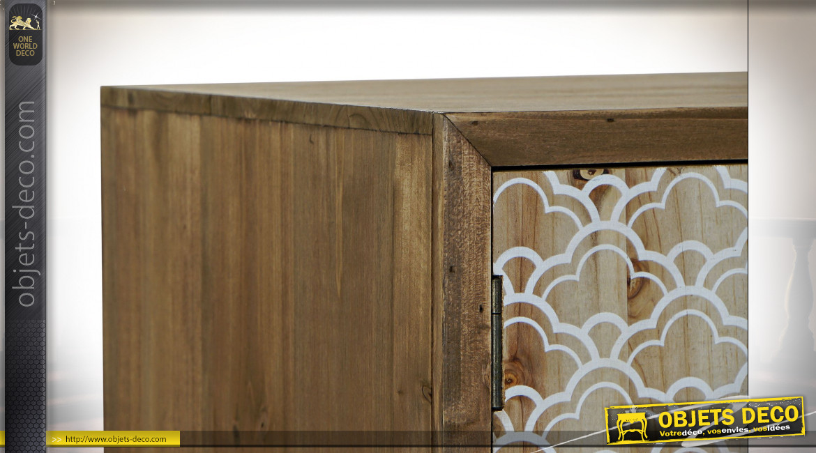 Meuble TV en bois finition naturelle, façades de portes avec motifs géométrique blancs, 120cm