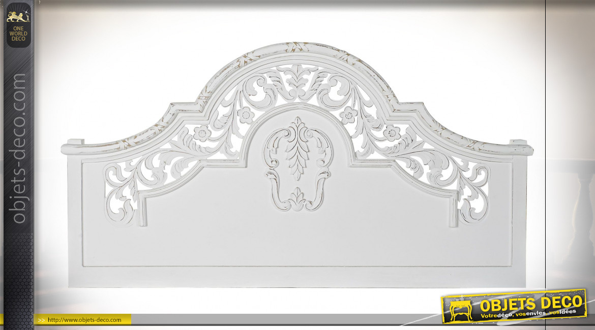 Tête de lit de style classique en bois de manguier sculpté finition blanc vieilli, 164cm