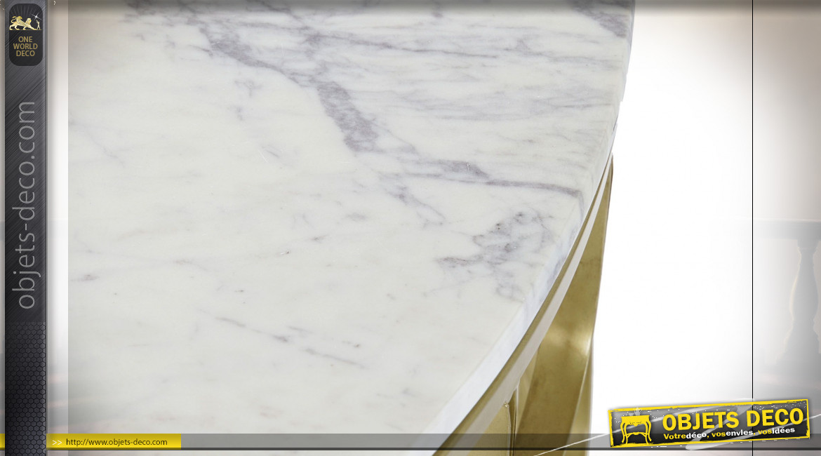 Table basse en marbre et fer ajouré finition doré de style moderne 81cm