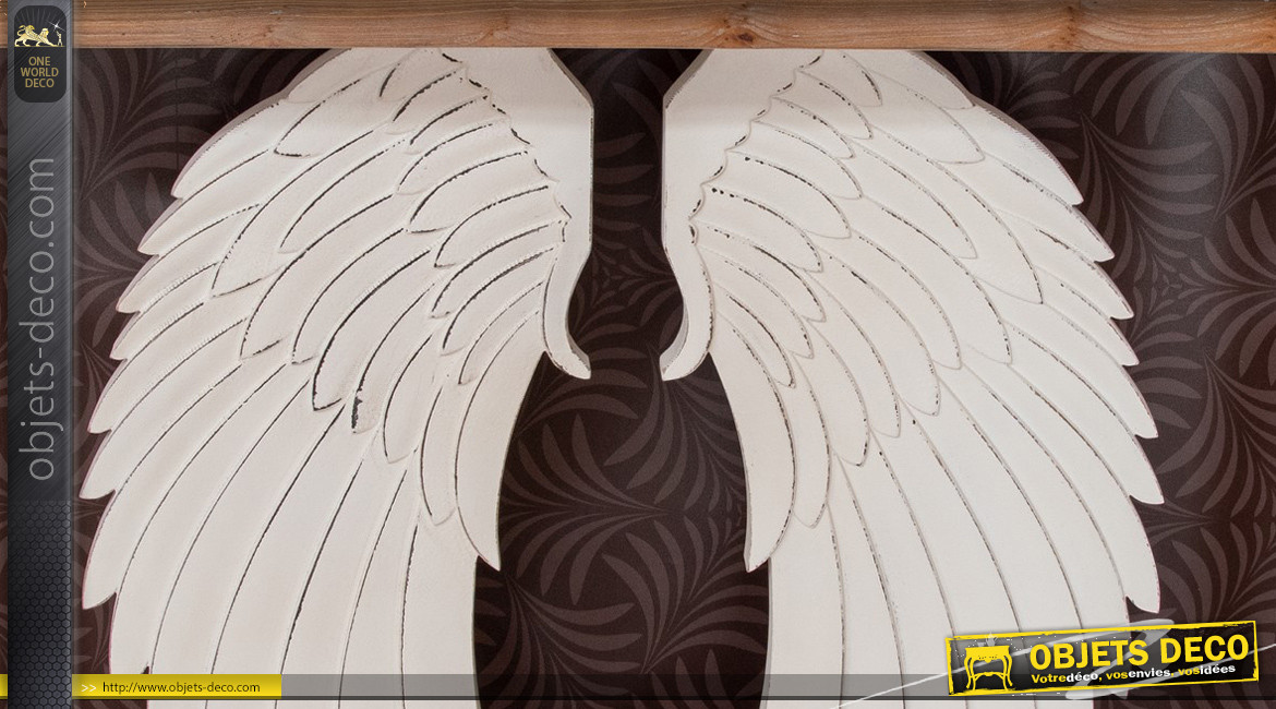 Console en bois sculpté, pied en ailes d'ange finition blanc décapé et plateau en sapin massif, 150cm