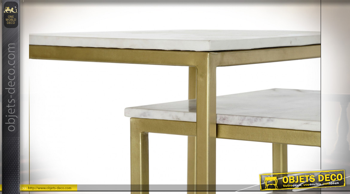 Série de 3 tables d'appoint gigognes en fer doré et marbre finition blanche ambiance moderne chic, 60cm