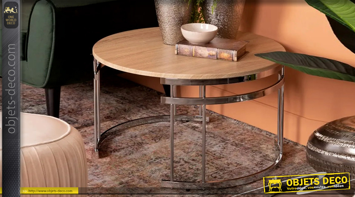 Table basse moderne métal chromé et bois clair, forme ronde, ambiance épurée, Ø80cm