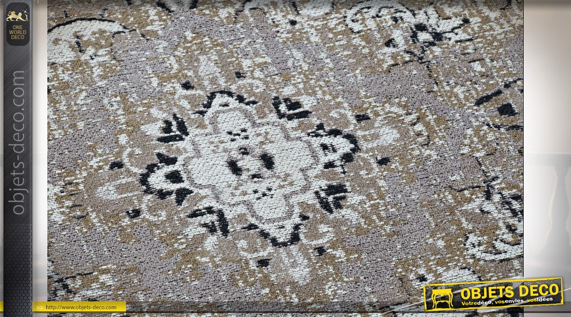 Grand tapis rectangulaire en coton et polyester finition usée ambiance orientale, 290cm