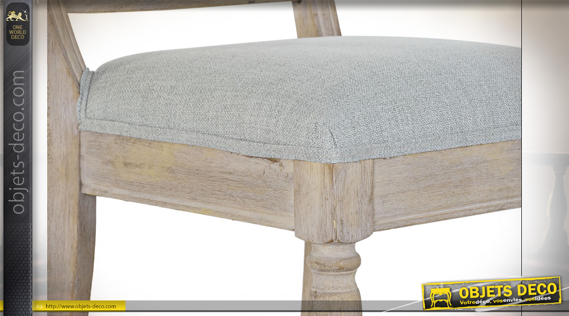 Chaise à dossier en croisillons en bois de caoutchouc finition naturelle blanchie, assise en lin gris ambiance classique, 89cm