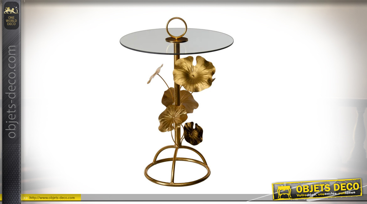 Table d'appoint en métal et verre avec pied en fleur, ambiance romantico chic, finition doré ancien, 64cm