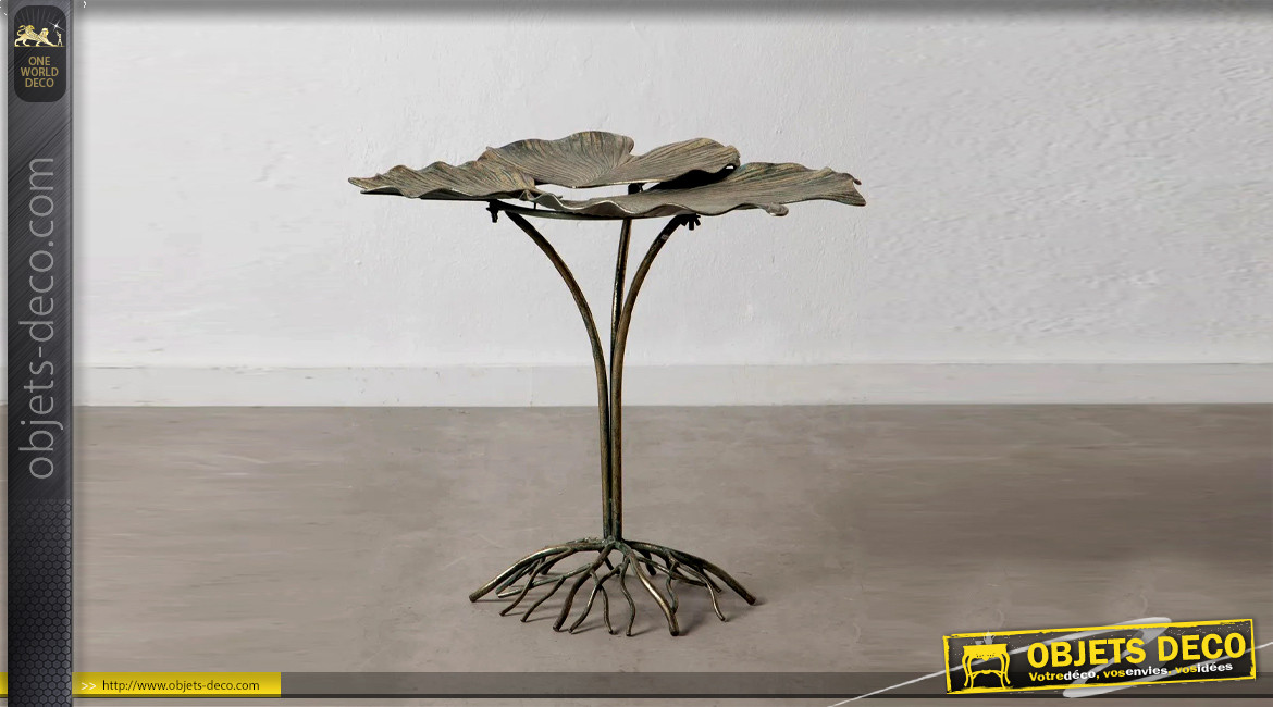 Table d'appoint décorative en forme de nénuphar avec pied en racines, ambiance nature chic, finition vieux bronze, 71cm