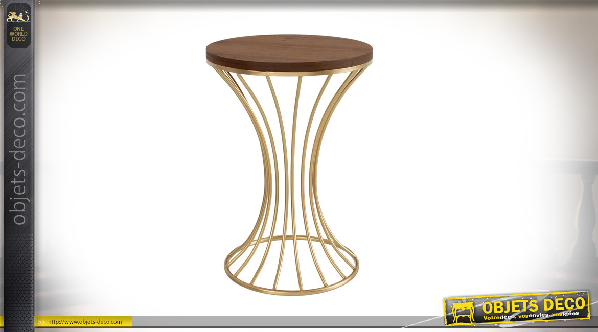 Table d'appoint ronde en métal doré et bois de sapin brut, forme d'hyperbole, ambiance moderne chic, 53cm