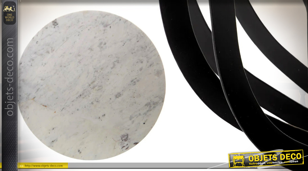 Table basse ronde en métal charbon et plateau en marbre blanc, ambiance chic épurée, Ø70cm