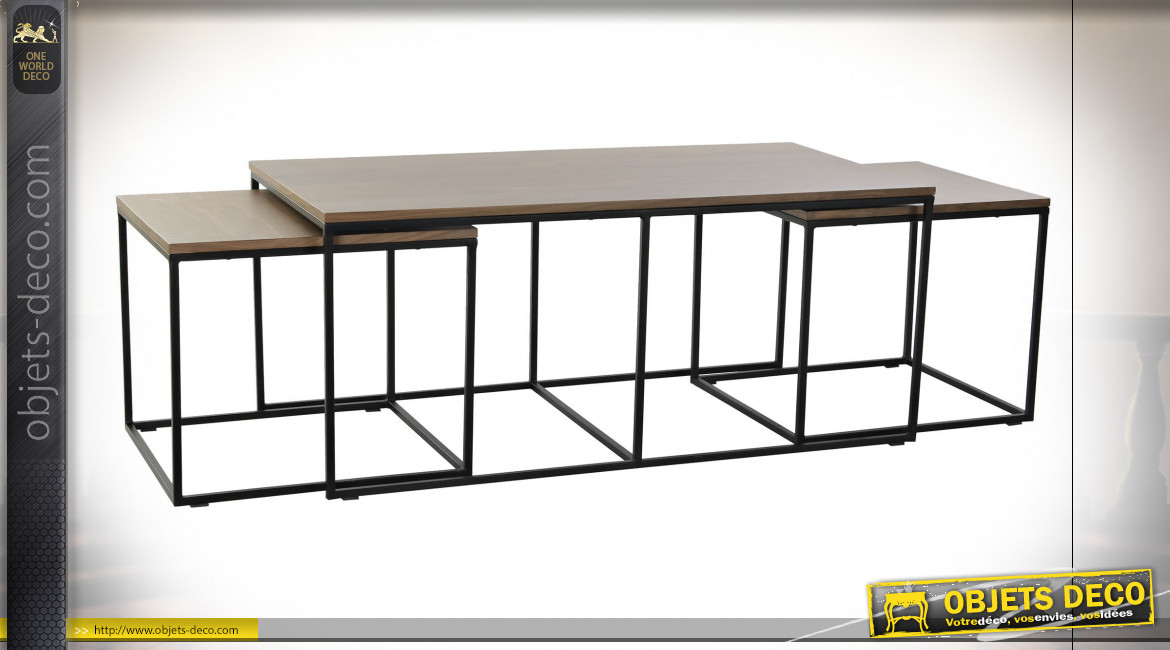 Table basse gigogne en métal noir et plateaux en bois finition brun foncé ambiance moderne, 122.5cm