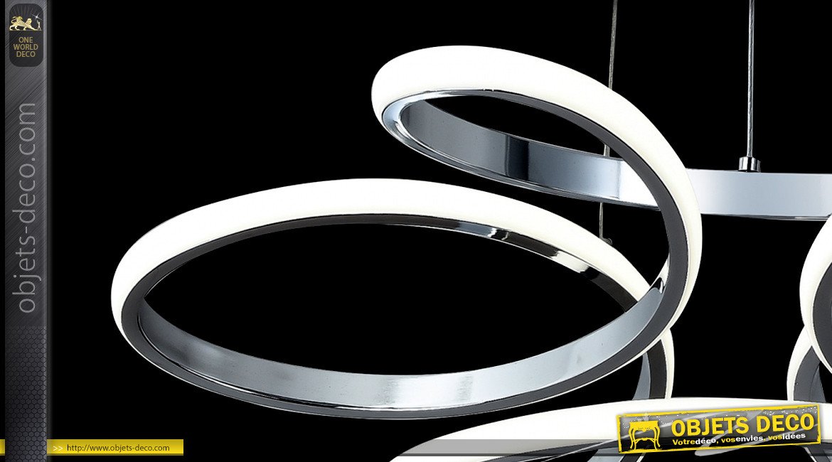 Suspension en aluminium chromé, ambiance design, forme circulaire, Ø50cm